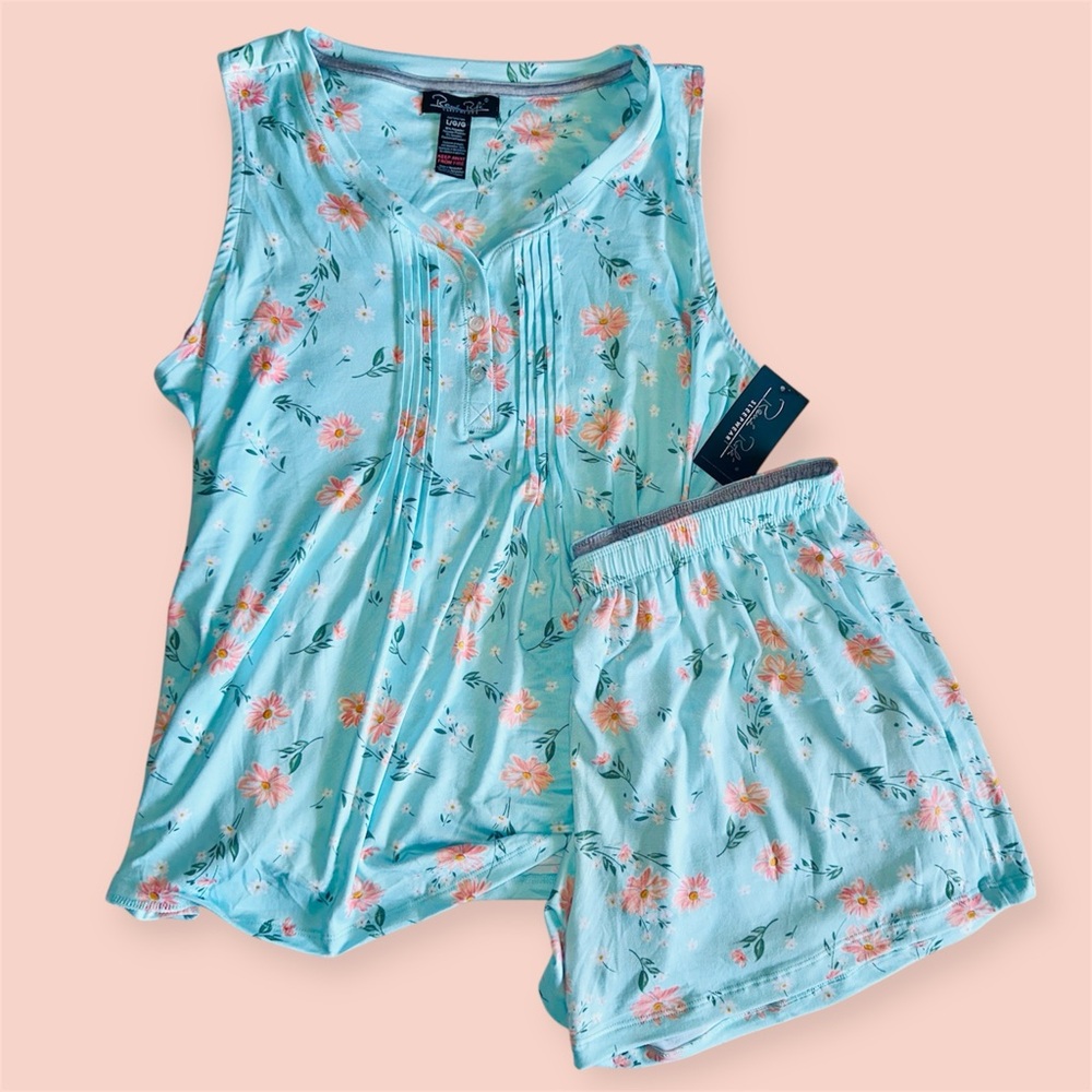 NWT Woman’s Pajama Set